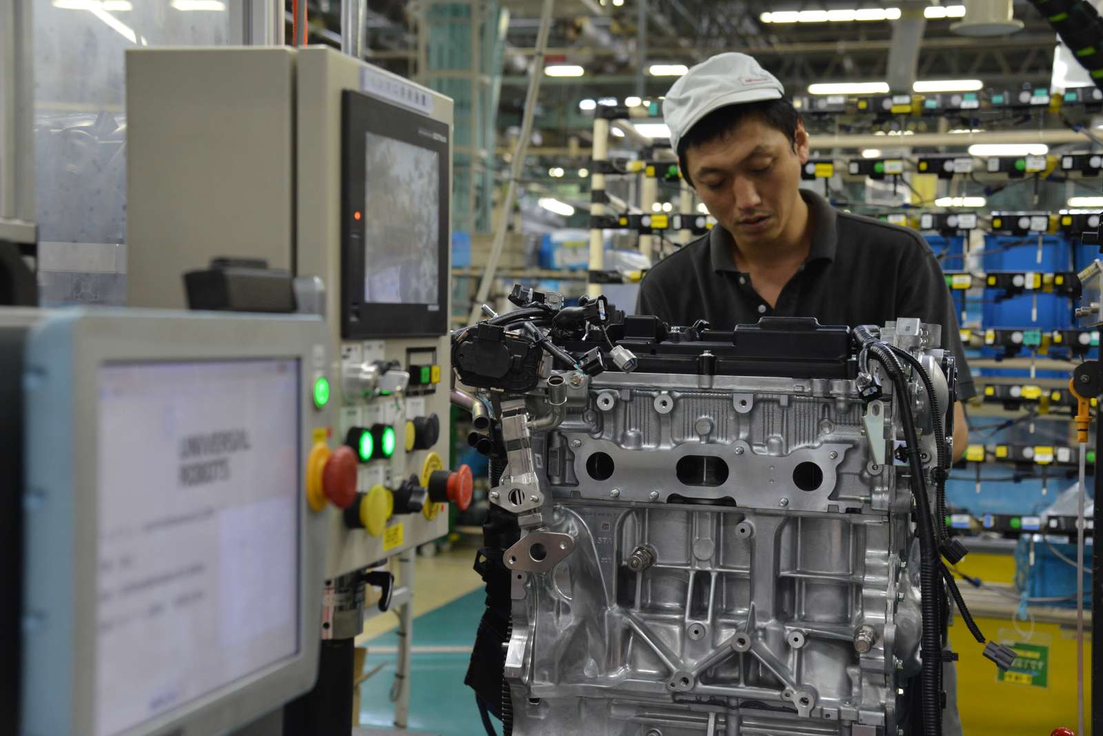 優(yōu)傲機(jī)器人助力日本汽車工廠自動化